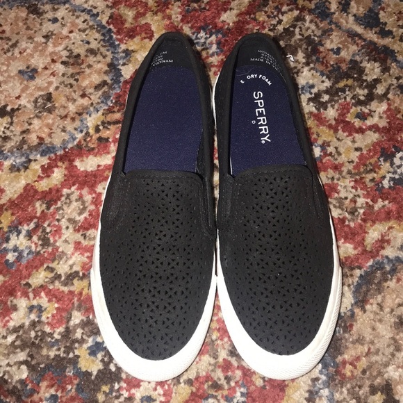 sperry seaside nautical perforated sneaker